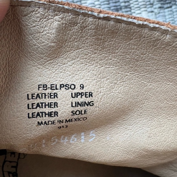 Freebird by Steven Cream Leather Interior - Picture 8 of 8